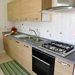 Spacious In With Sea View 95 M²