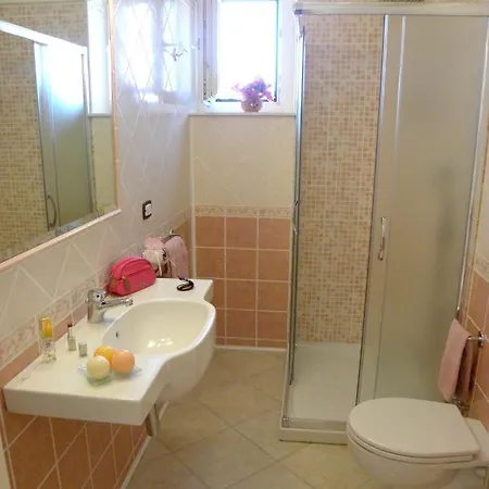 Spacious In With Sea View 95 M² Appartamento
