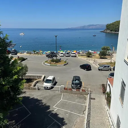 Spacious In With Sea View 95 M² Apartament Maratea