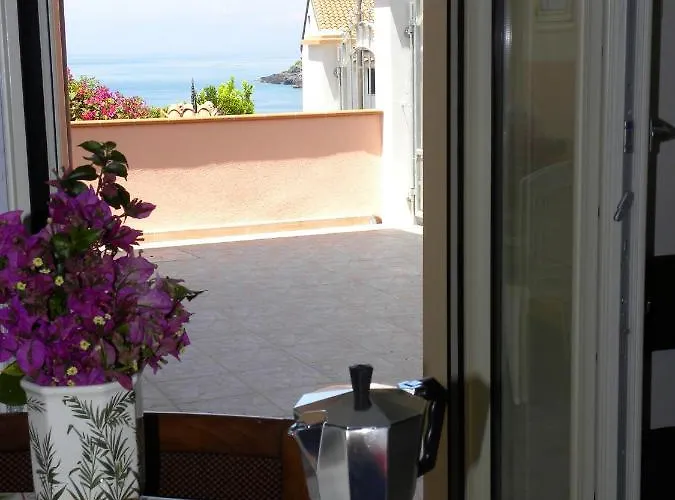 Spacious In With Sea View 95 M² * ماراتييا