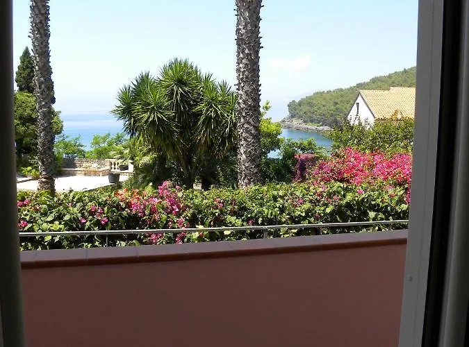 Spacious In With Sea View 95 M² * ماراتييا