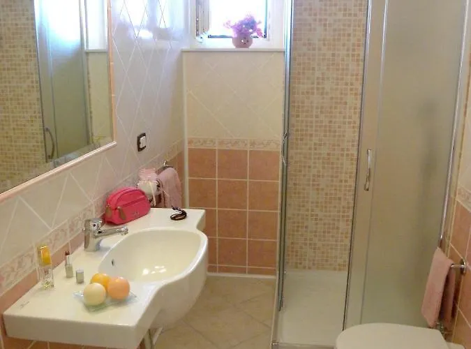 Spacious In With Sea View 95 M² شقة