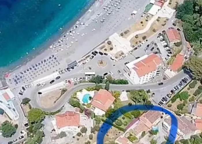 Spacious In With Sea View 95 M² *