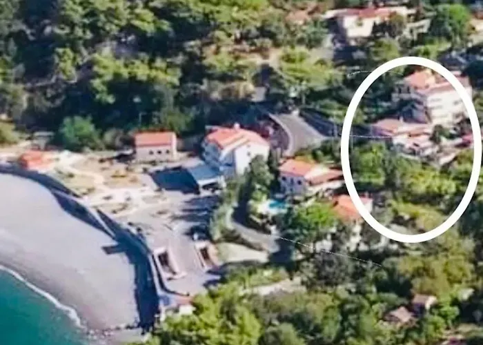 Spacious In With Sea View 95 M² ماراتييا